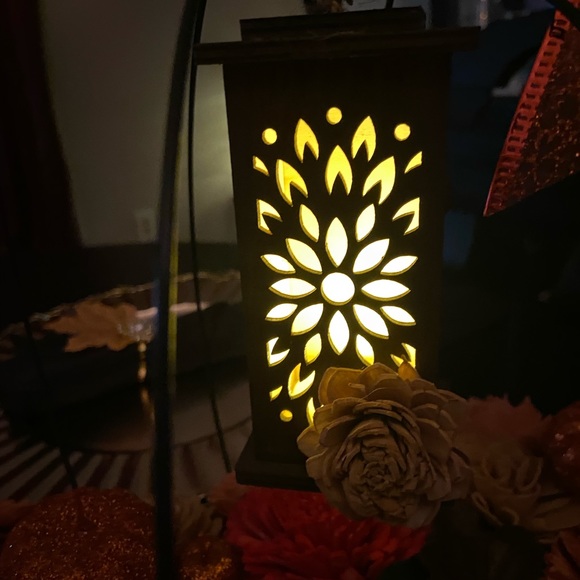 Handmade Pumpkin Floral Centerpiece - Picture 6 of 7